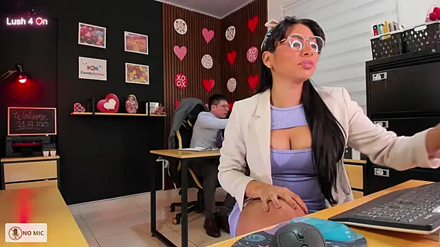 Snapshot of Office_Naughty_Girl chatting on February 2025 10:15:02 PM Office Naughty Girl online show from February 2025 10:15:02 PM