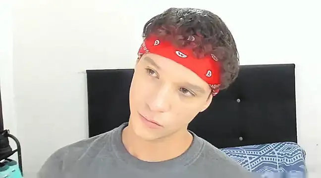 Snapshot of angelcortes chatting on January 2025 02:05:01 PM angelcortes online show from January 2025 02:05:01 PM