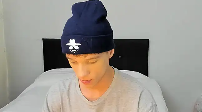 Snapshot of angelcortes chatting on March 2025 03:20:01 PM angelcortes online show from March 2025 03:20:01 PM