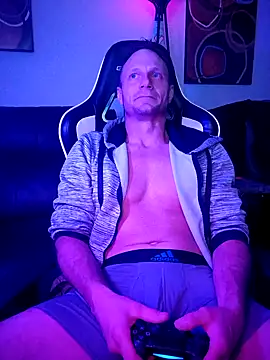 Funwithbrad1 online show from December 2024 08:17:02 AM