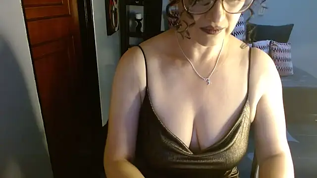 Snapshot of MATURETOPASIO chatting on February 2026 09:13:01 PM MATURETOPASIO online show from February 2026 09:13:01 PM