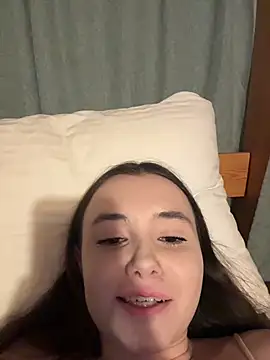 iamsofiedvige online show from February 2026 05:02:02 PM