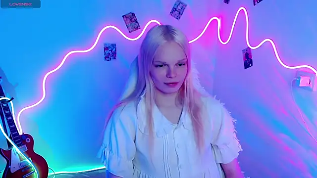 Emily Nyaffee online show from October 2025 07:55:01 PM