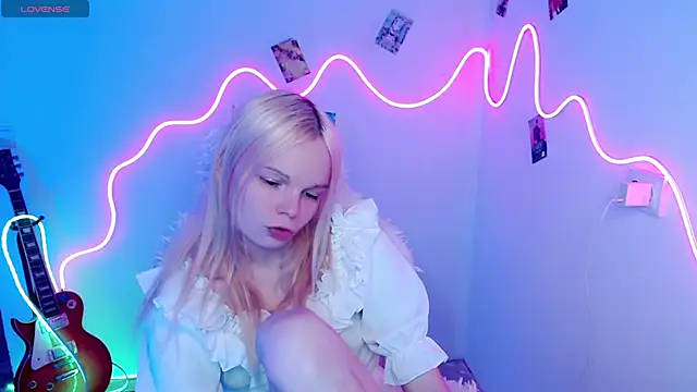 Emily Nyaffee online show from October 2025 04:52:01 PM