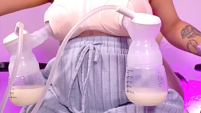 Snapshot of emma_rouse69 chatting on September 2025 02:06:02 PM emma rouse69 online show from September 2025 02:06:02 PM