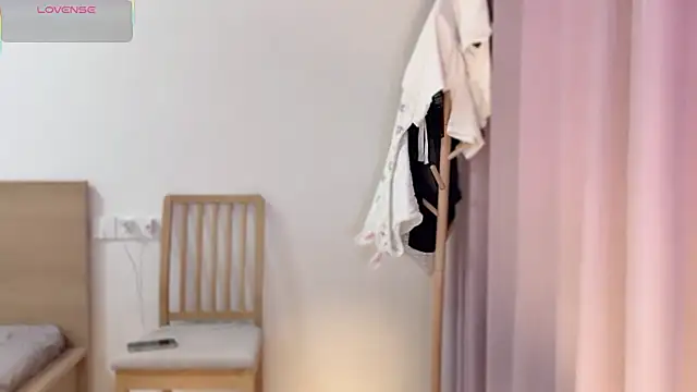 Snapshot of A-xena chatting on September 2025 02:00:02 AM A-xena online show from September 2025 02:00:02 AM