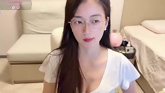 Snapshot of A-xena chatting on September 2025 02:31:01 PM A-xena online show from September 2025 02:31:01 PM