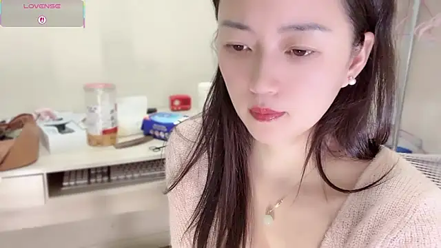 Snapshot of A-xena chatting on November 2025 02:17:02 PM A-xena online show from November 2025 02:17:02 PM