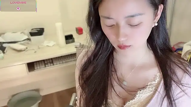 Snapshot of A-xena chatting on November 2025 02:52:02 PM A-xena online show from November 2025 02:52:02 PM