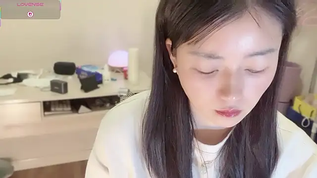 Snapshot of A-xena chatting on December 2025 02:19:01 AM A-xena online show from December 2025 02:19:01 AM