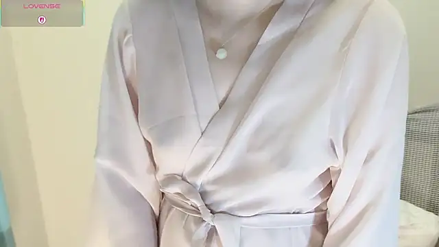 Snapshot of A-xena chatting on December 2025 02:39:01 AM A-xena online show from December 2025 02:39:01 AM