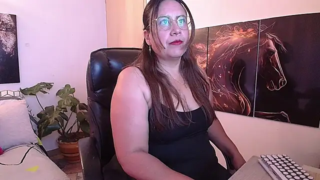 Snapshot of amalia_brunette chatting on June 2026 10:36:02 PM amalia brunette online show from June 2026 10:36:02 PM