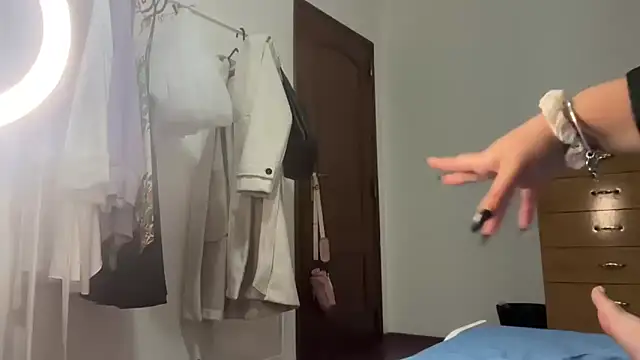 Snapshot of bybabyblue chatting on November 2025 09:36:01 PM bybabyblue online show from November 2025 09:36:01 PM