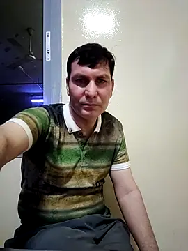 ZIMMY25 online show from May 2026 09:31:01 PM