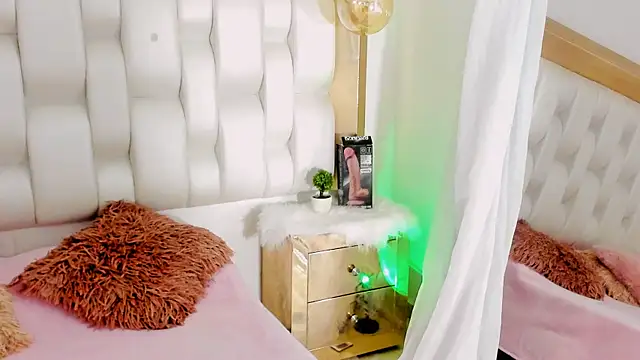 BeckyRusso online show from January 2025 12:56:01 PM