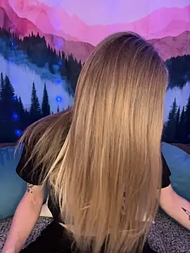 ItsDanniG online show from February 2026 07:29:01 PM