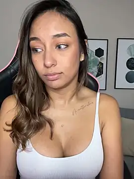 DianaHopson online show from February 2025 12:37:01 PM