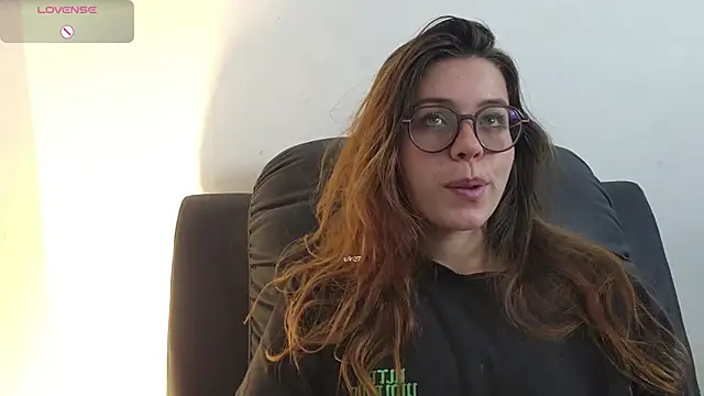 irinasweet27 online show from October 2025 02:08:01 PM