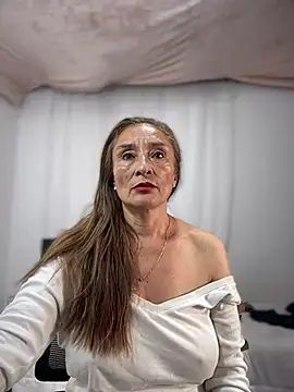 Snapshot of lilian_prada chatting on March 2026 02:52:01 PM lilian prada online show from March 2026 02:52:01 PM