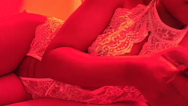 ROXYNL online show from October 2025 08:00:02 PM