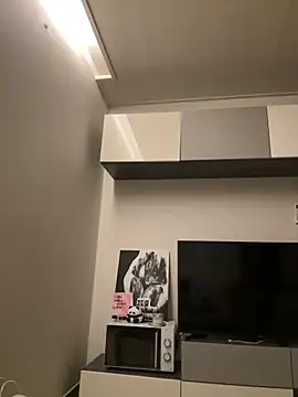 Angela Fosterr online show from December 2025 07:11:02 PM