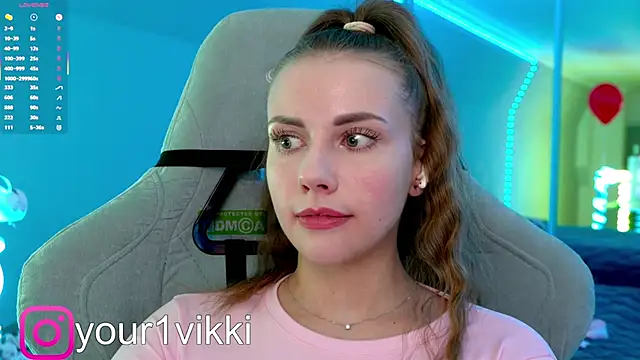 Snapshot of Vikki_Cheese chatting on February 2025 11:19:02 PM Vikki Cheese online show from February 2025 11:19:02 PM