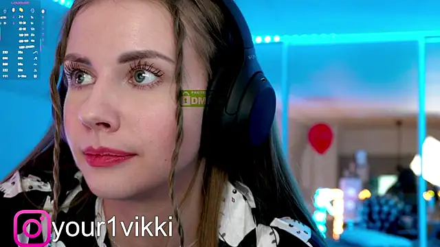 Snapshot of Vikki_Cheese chatting on February 2025 07:25:02 PM Vikki Cheese online show from February 2025 07:25:02 PM