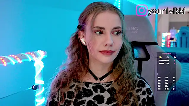 Snapshot of Vikki_Cheese chatting on November 2025 07:57:02 PM Vikki Cheese online show from November 2025 07:57:02 PM