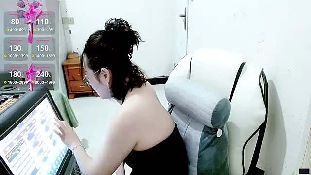 -orange  online show from March 2025 02:47:01 AM