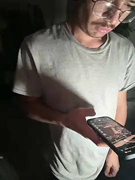 demonslayerr999 online show from September 2025 11:01:01 AM