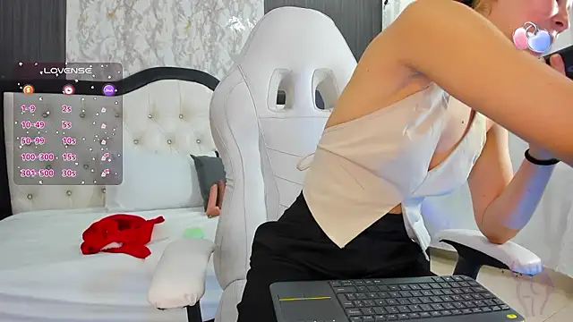 amara falcon online show from December 2024 12:35:01 PM