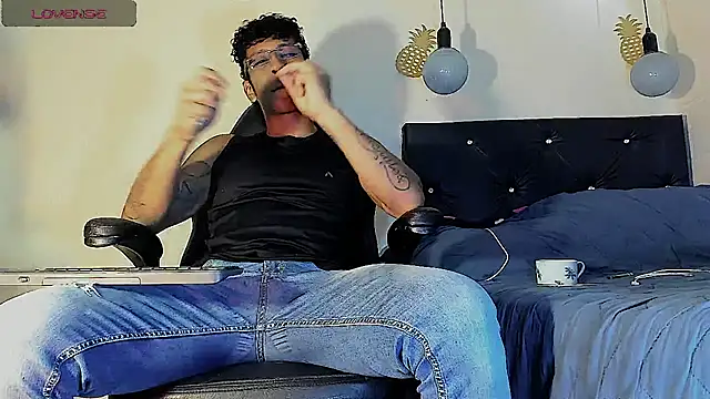 FuckHardlove online show from March 2025 05:03:02 PM