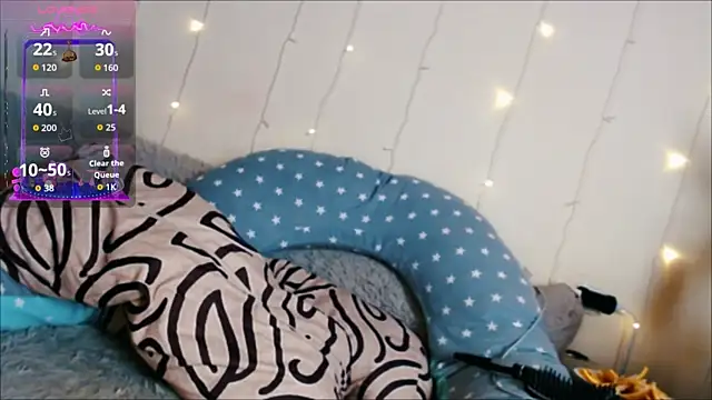 tia meow online show from April 2026 07:58:02 PM