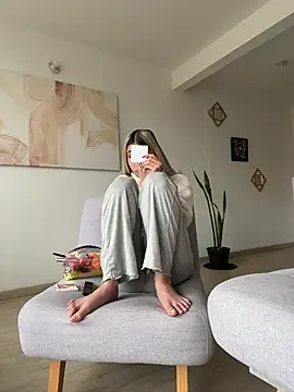 Ameellie online show from October 2025 03:36:01 PM