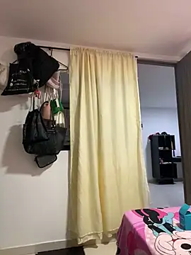 Snapshot of amelye_saens chatting on December 2024 03:01:02 AM amelye saens online show from December 2024 03:01:02 AM