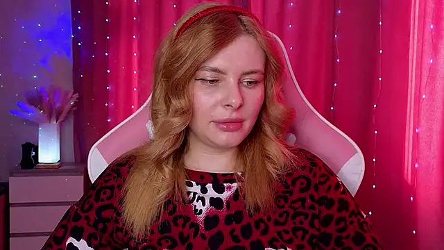 Snapshot of Day-off chatting on October 2025 05:19:02 AM Day-off online show from October 2025 05:19:02 AM