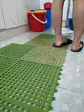 I AM NOT A SLUT online show from February 2025 08:22:01 AM