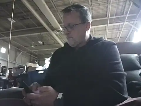 Snapshot of Cockrub1 chatting on December 2024 09:11:01 PM Cockrub1 online show from December 2024 09:11:01 PM