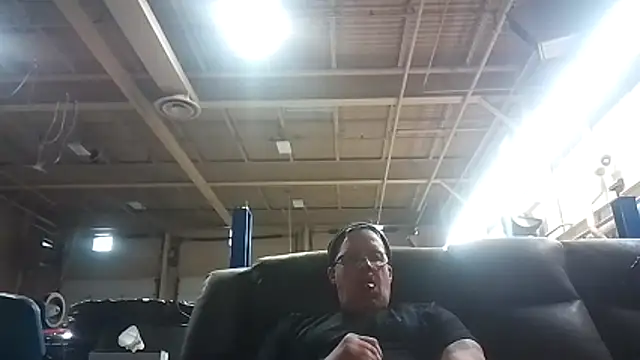 Snapshot of Cockrub1 chatting on January 2025 09:39:02 PM Cockrub1 online show from January 2025 09:39:02 PM