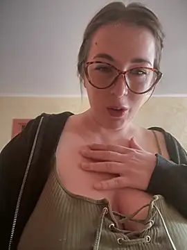 MommmyYummy online show from March 2025 09:14:01 AM