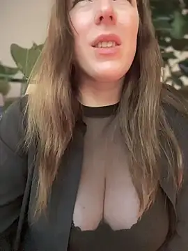 MommmyYummy online show from December 2025 11:25:02 AM