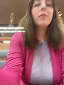 MommmyYummy online show from April 2026 12:38:02 PM