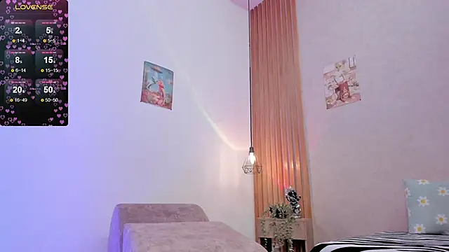 Snapshot of PawgGirl18 chatting on February 2025 02:11:02 PM PawgGirl18 online show from February 2025 02:11:02 PM