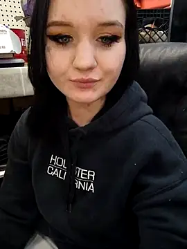 Snapshot of XxxonlyinexxX chatting on February 2025 05:15:01 PM XxxonlyinexxX online show from February 2025 05:15:01 PM