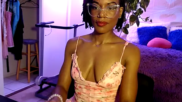 Snapshot of CocoSage chatting on November 2025 09:35:02 PM CocoSage online show from November 2025 09:35:02 PM