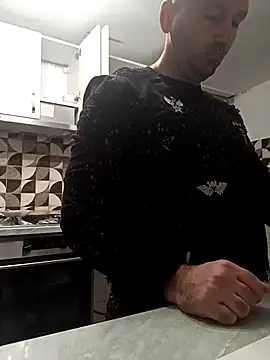 Snapshot of florin421 chatting on February 2026 08:23:02 AM florin421 online show from February 2026 08:23:02 AM