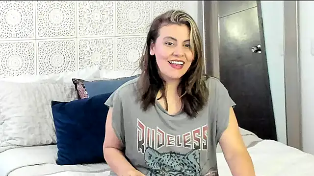 V monse online show from December 2024 07:03:02 PM