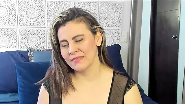 V monse online show from February 2025 04:44:01 PM