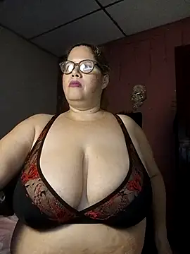 EllisW8 online show from October 2025 06:06:01 PM