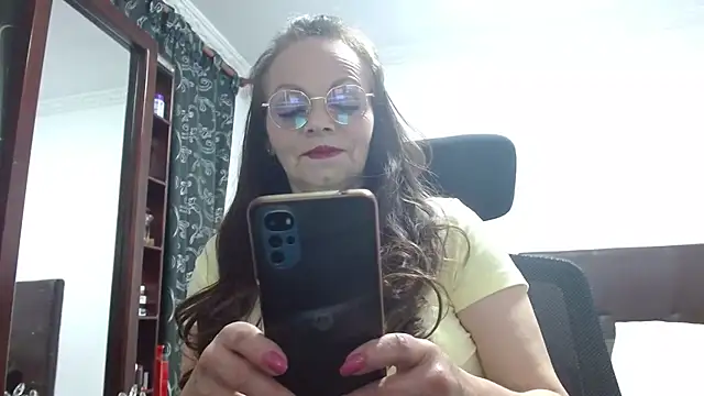 asleycavta online show from October 2025 11:28:02 PM